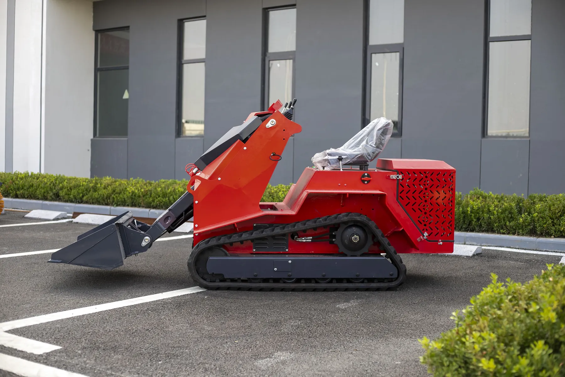 BL-T490-C Tracked Seated Mini Skid Steer Loader
