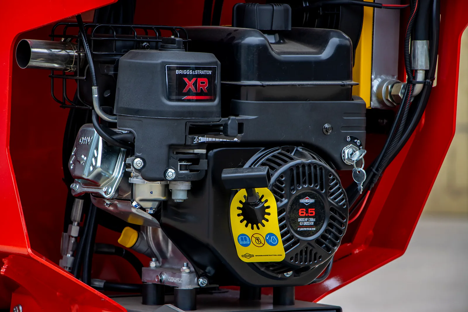 BL-T500-HD petrol engine, close-up